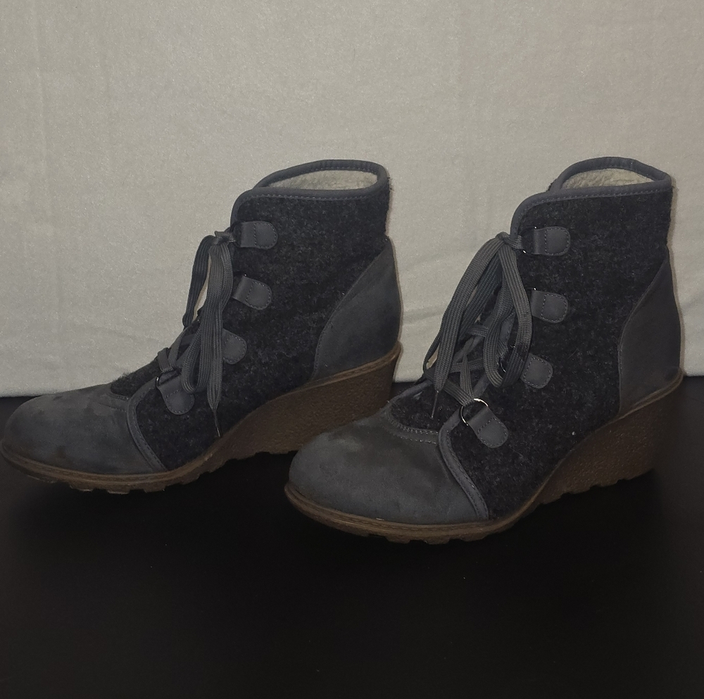 Maurices Charcoal Heeled Boots